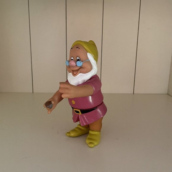 Vtg. DISNEY 1992 DOC Snow White Seven Dwarfs 6 inch Rubber Figure Thailand R2 - Picture 3 of 12